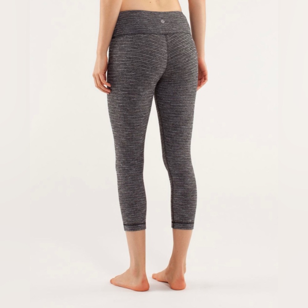 Lululemon Wunder Under Crop Coco Pique Black / Black Size 8